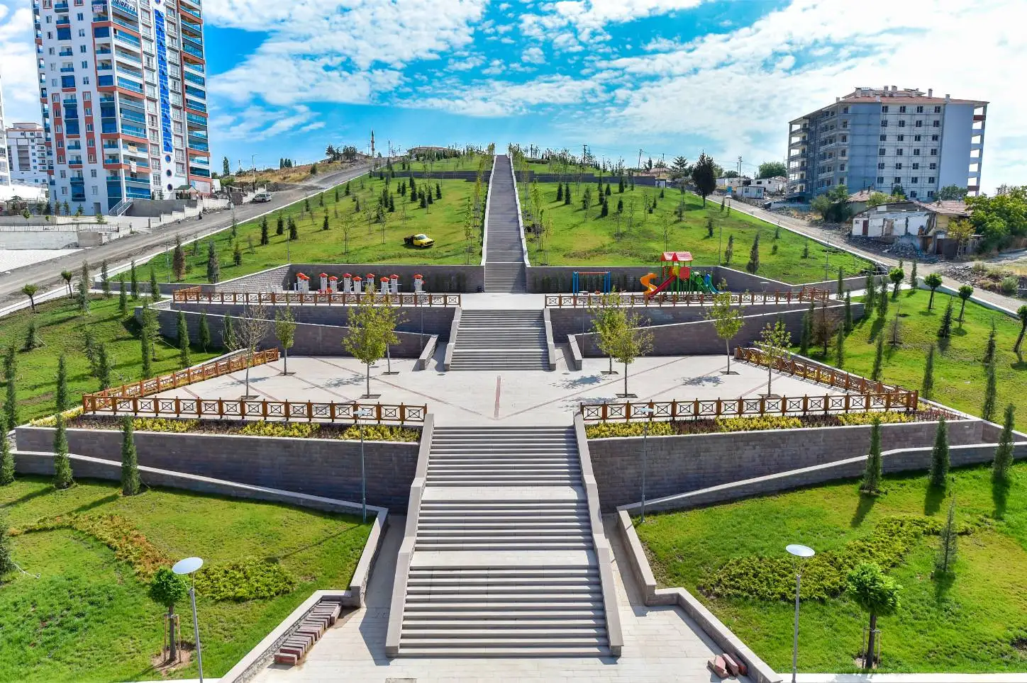 ALTINDAĞ BELEDİYESİ FERİDUNÇELİK PARKI