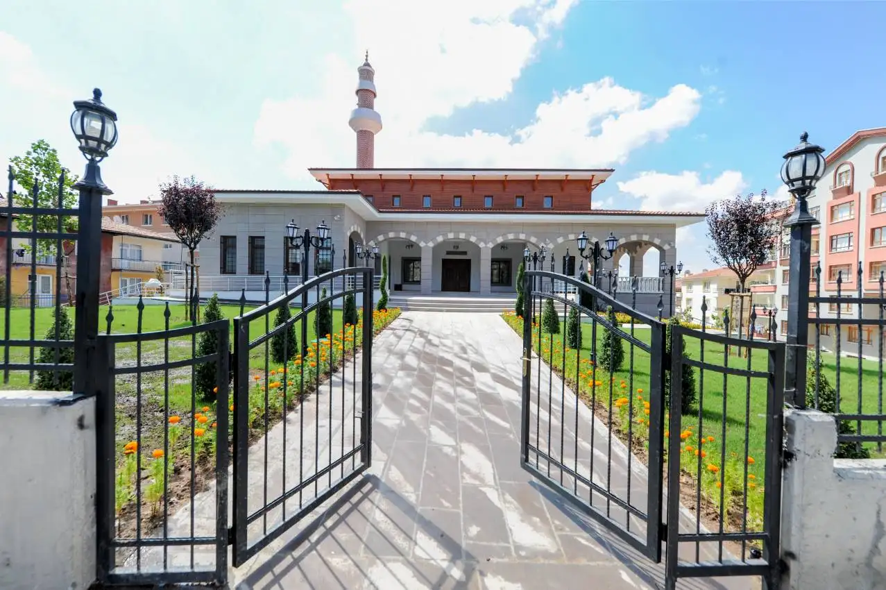 ALEMDAĞ MAH. DİRİLİŞ CAMİİ