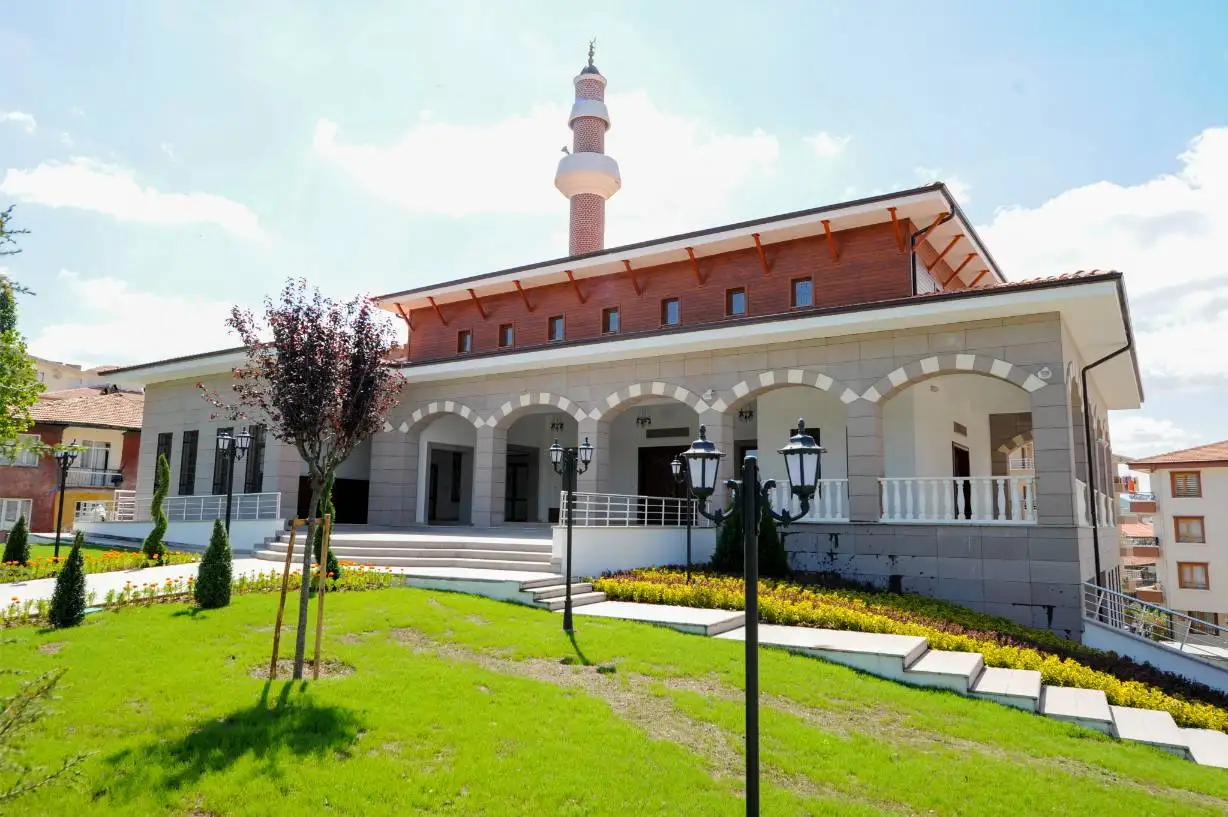 ALEMDAĞ MAH. DİRİLİŞ CAMİİ