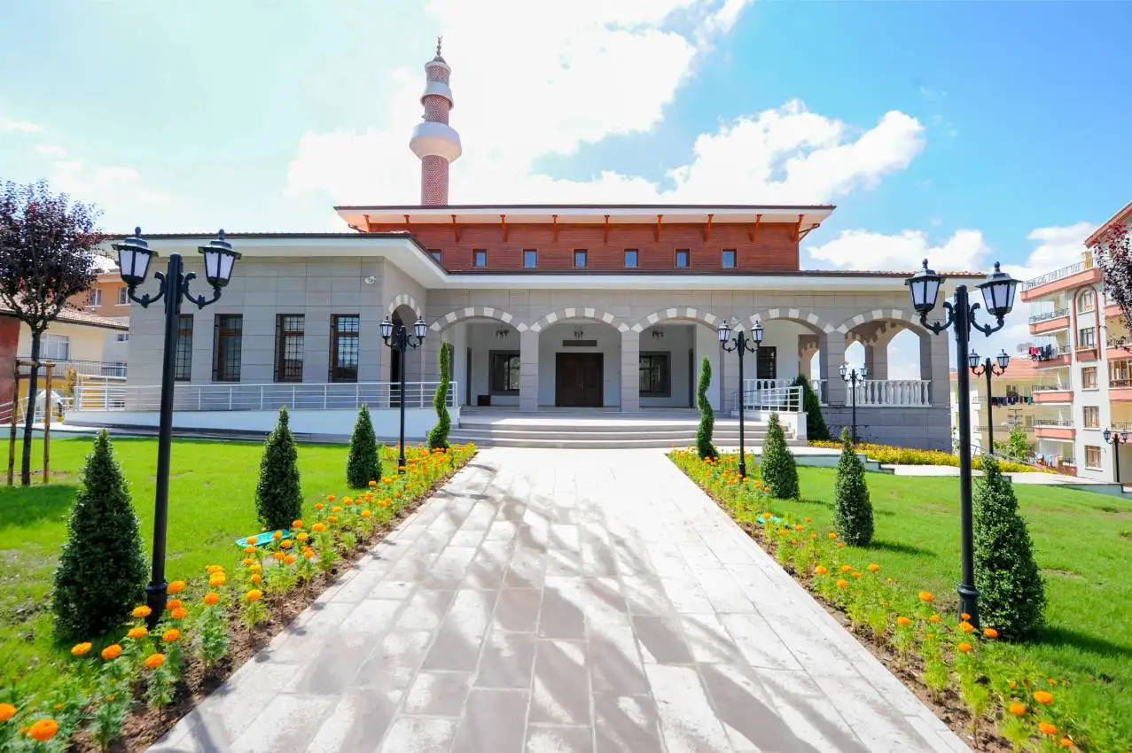ALEMDAĞ MAH. DİRİLİŞ CAMİİ