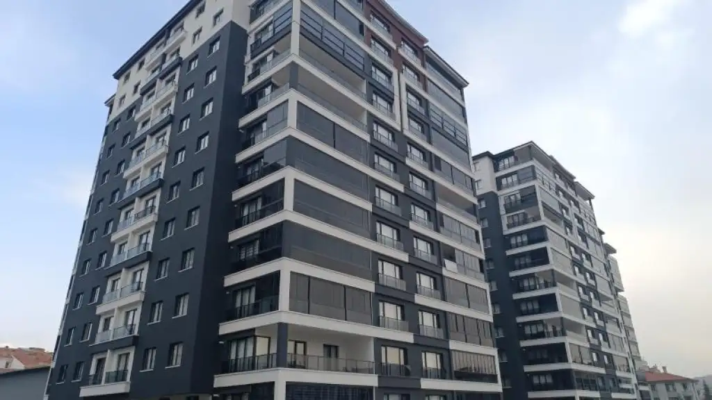 KARAPÜRÇEK 100 KONUT VE 3 VİLLA İNŞAATI